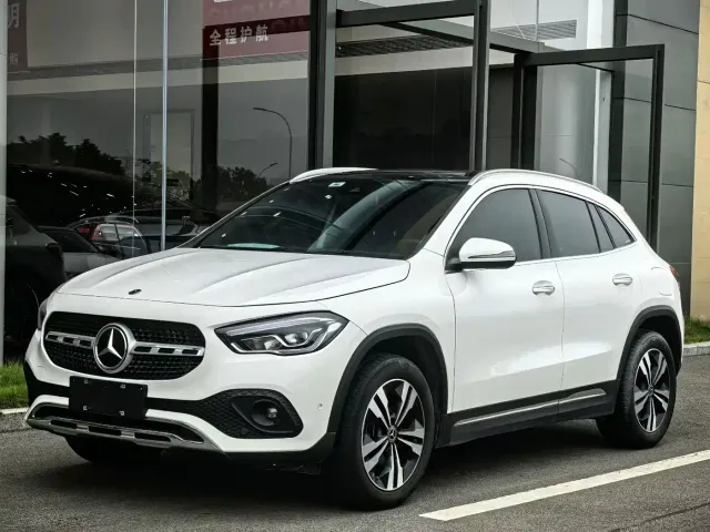 Фотография автомобиля — Mercedes-Benz GLA-Class