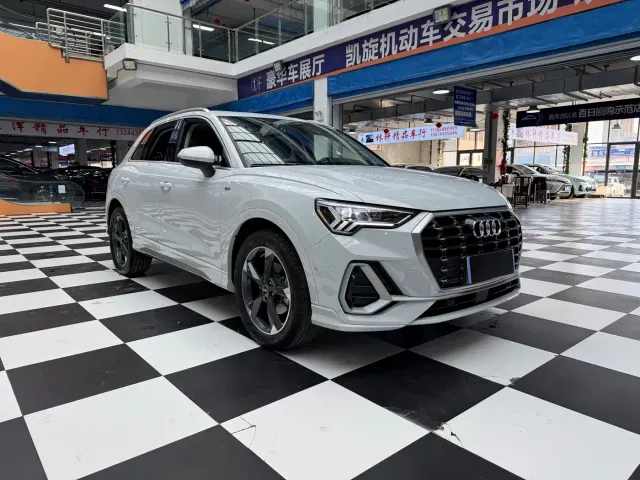 Audi Q3 — Фото автомобиля 3