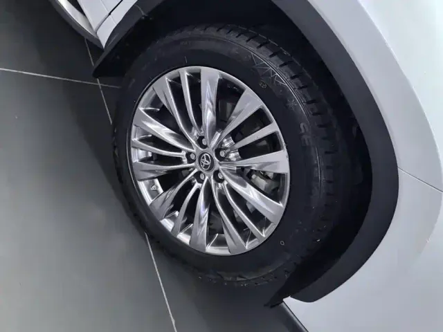 Toyota Highlander — Фото автомобиля 6