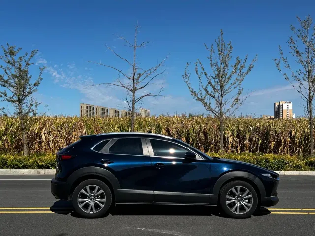 Mazda CX-30 — Фото автомобиля 4