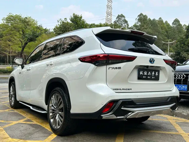 Toyota Highlander — Фото автомобиля 5