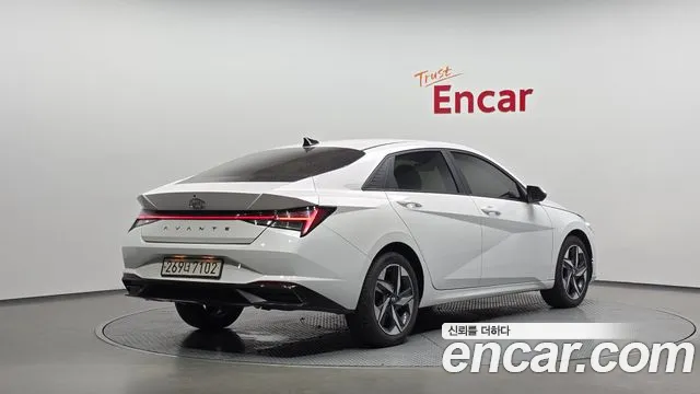 Hyundai Avante CN7 — Фото автомобиля 2