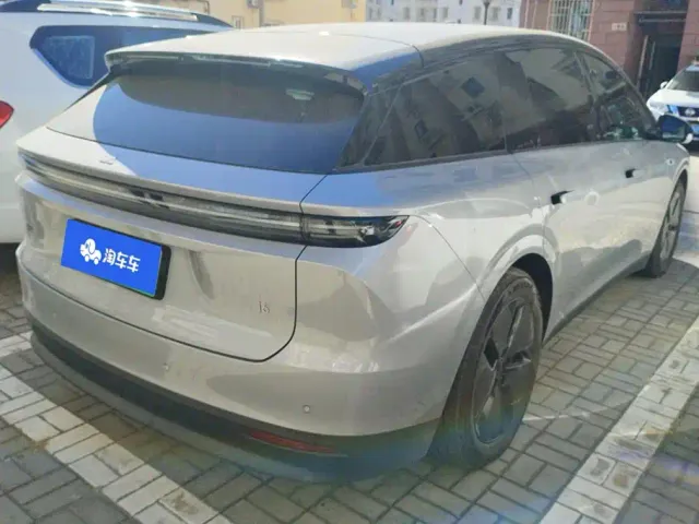 Li Auto i6 — Фото автомобиля 3