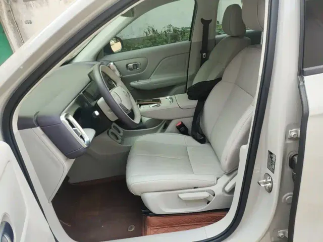 Leapmotor B10 — Фото автомобиля 14