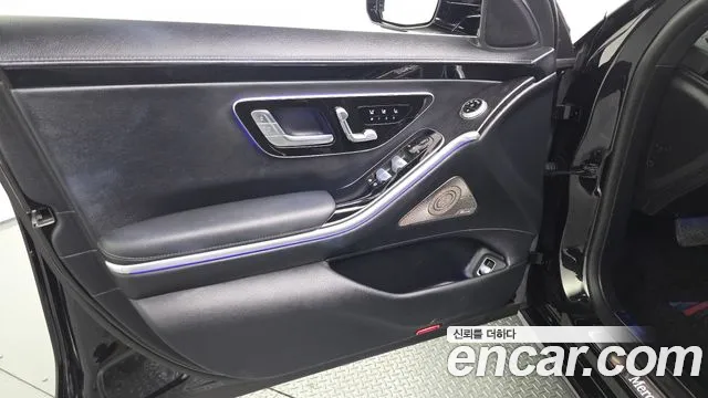 Mercedes-Benz S-Class — Фото автомобиля 24