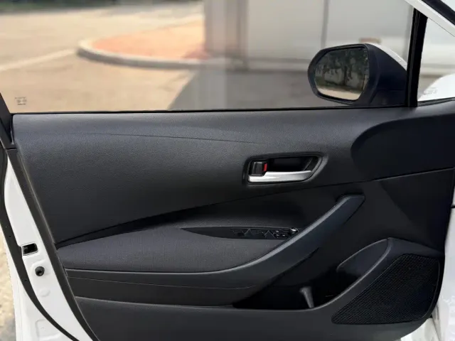 Toyota Corolla — Фото автомобиля 11