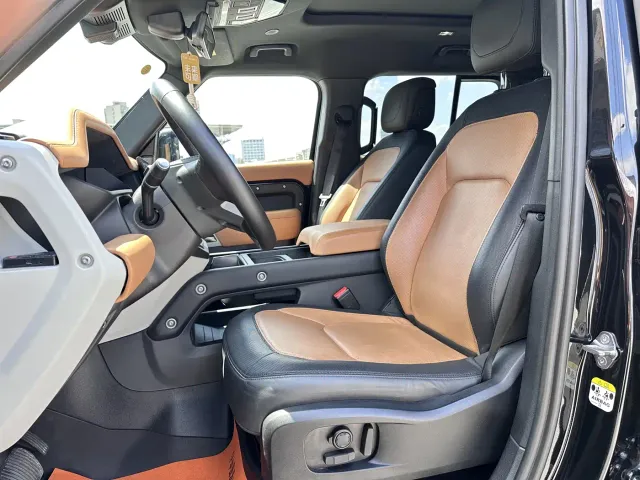 Land Rover Defender — Фото автомобиля 7
