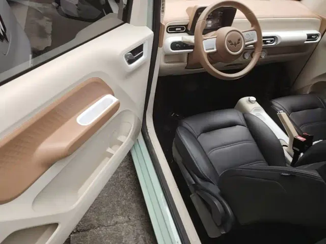 Wuling Hongguang Mini EV — Фото автомобиля 15