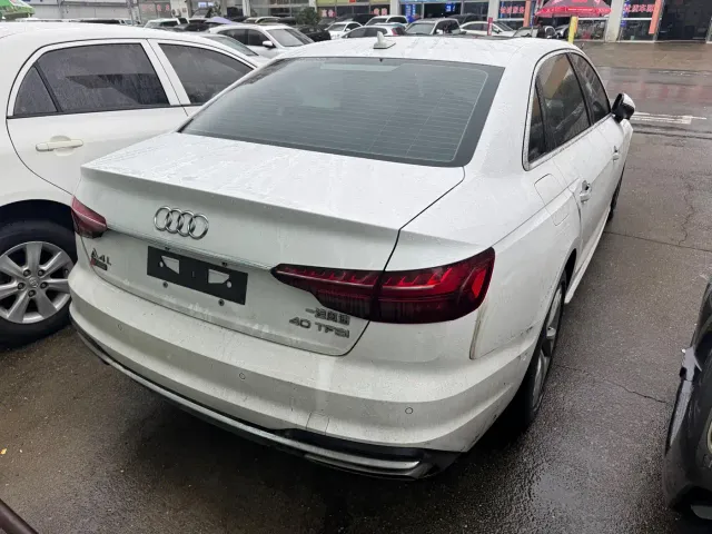 Audi A4L — Фото автомобиля 10