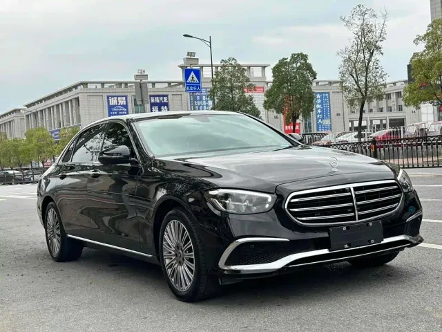 Mercedes-Benz E-Class — Фото автомобиля 10