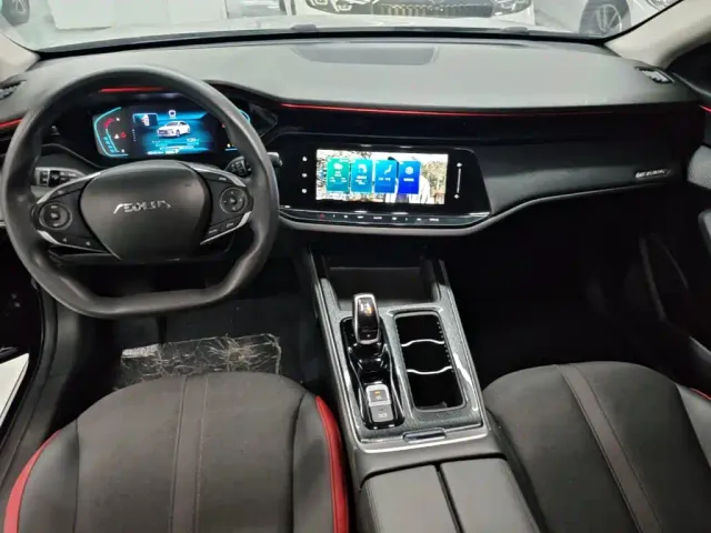 Dongfeng Yixuan MAX — Фото автомобиля 9
