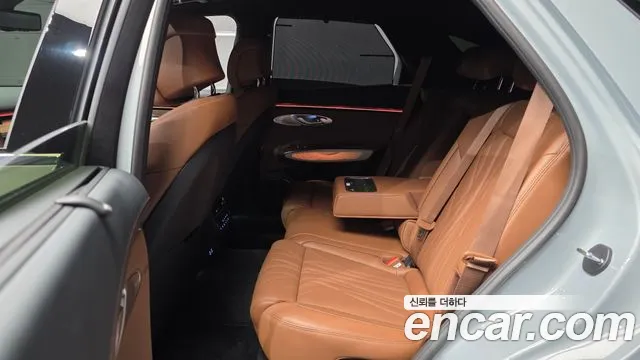 Genesis GV70 — Фото автомобиля 18