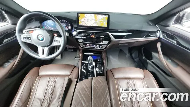 BMW 5 Series G30 — Фото автомобиля 10