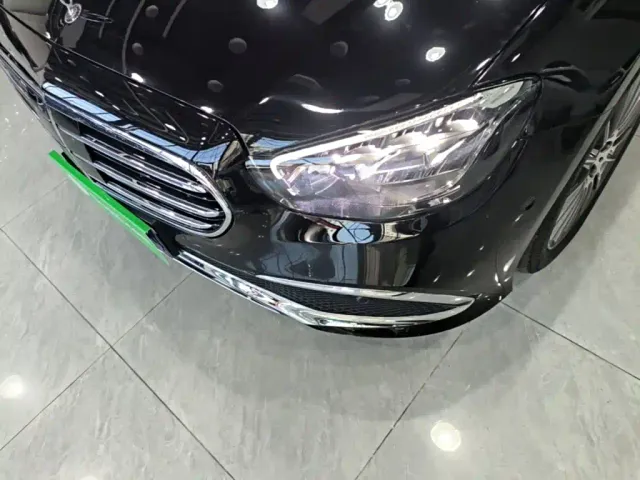 Mercedes-Benz E-Class — Фото автомобиля 23
