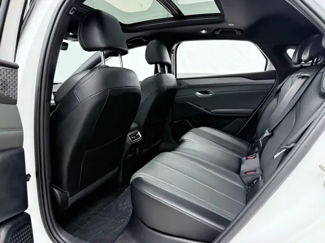 BYD Qin L — Фото автомобиля 10