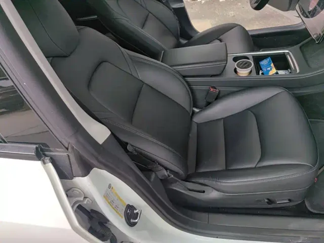 Tesla Model 3 — Фото автомобиля 24