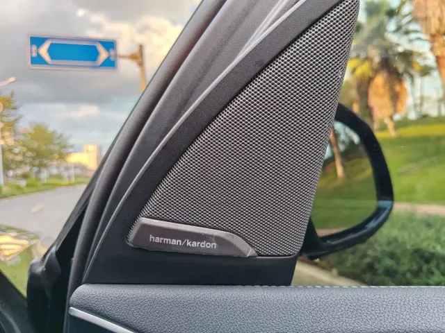BMW iX3 — Фото автомобиля 16