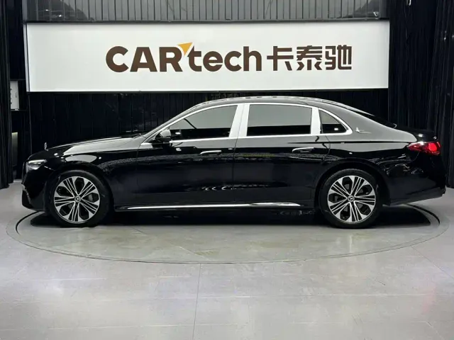 Mercedes-Benz E-Class — Фото автомобиля 8