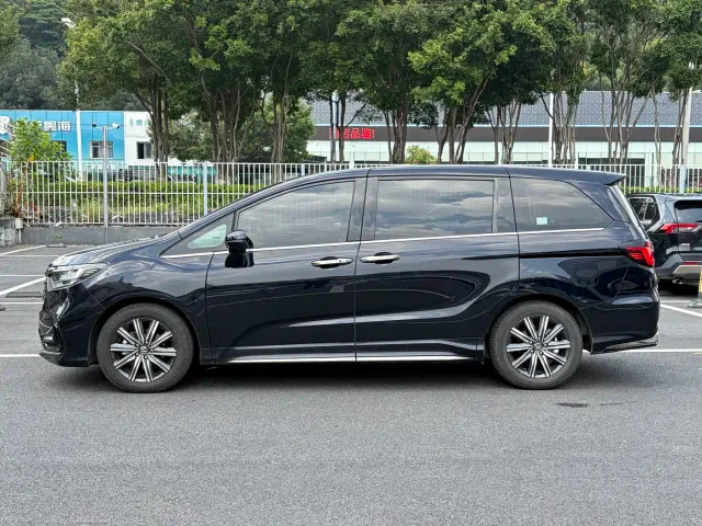Honda Odyssey — Фото автомобиля 4