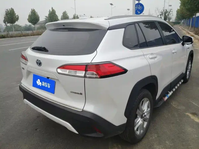 Toyota Corolla Cross — Фото автомобиля 3