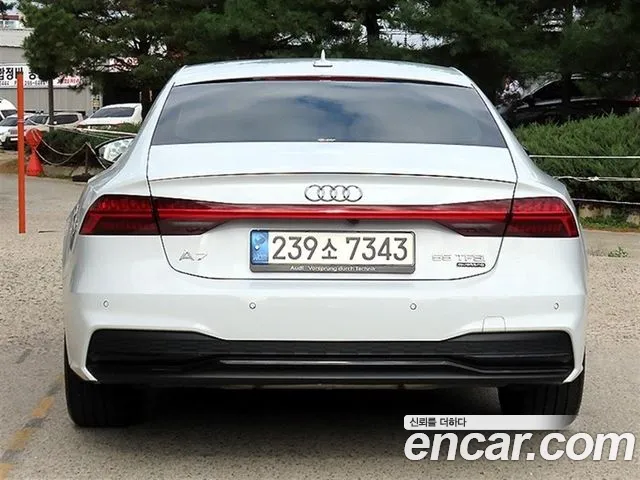 Audi A7 4K — Фото автомобиля 3