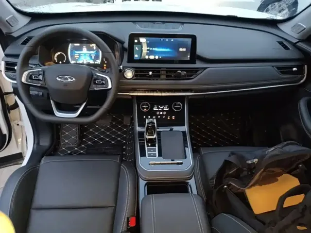 Chery Tiggo 8 — Фото автомобиля 9