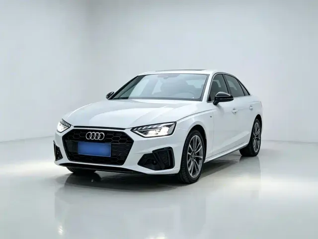 Фотография автомобиля — Audi A4L