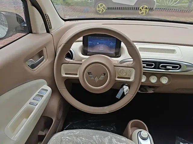 Wuling Hongguang Mini EV — Фото автомобиля 6