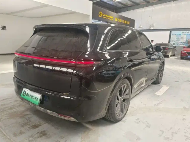 Li Auto L7 — Фото автомобиля 4