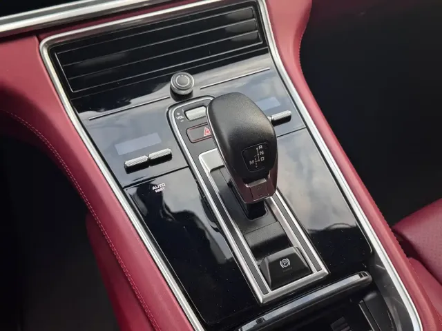 Porsche Panamera — Фото автомобиля 14