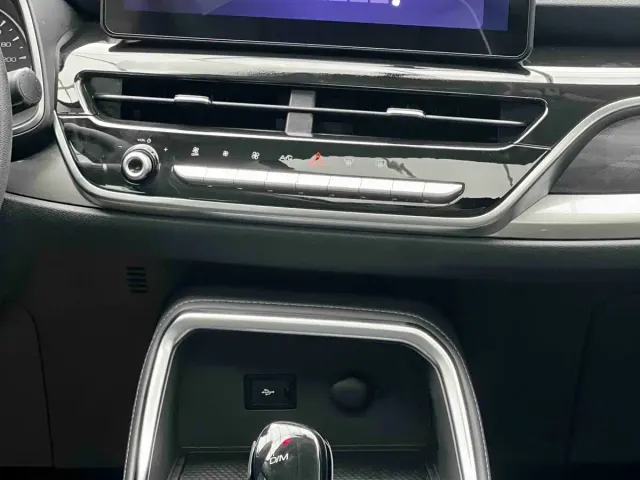 Haval H6 — Фото автомобиля 8