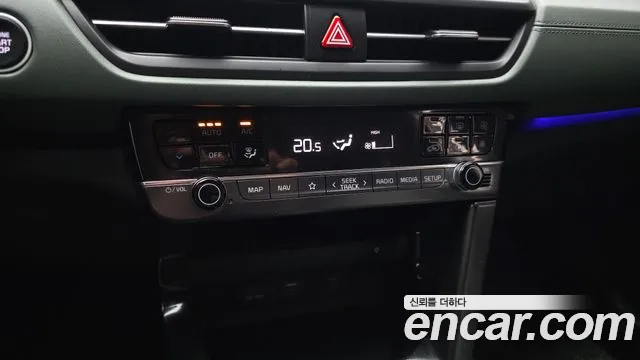 Kia Seltos New — Фото автомобиля 24