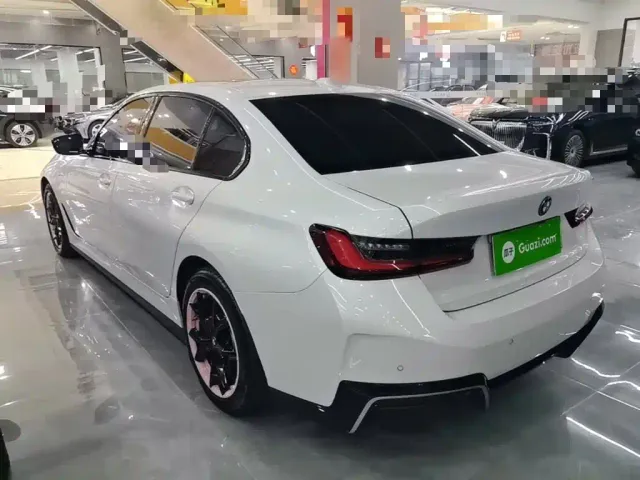 BMW i3 — Фото автомобиля 4