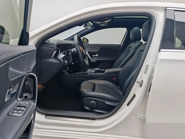 Mercedes-Benz A-Class — Фото автомобиля 14