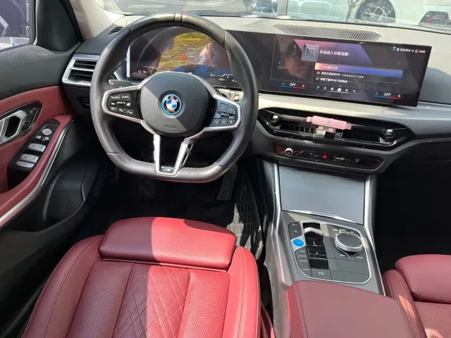 BMW i3 — Фото автомобиля 12