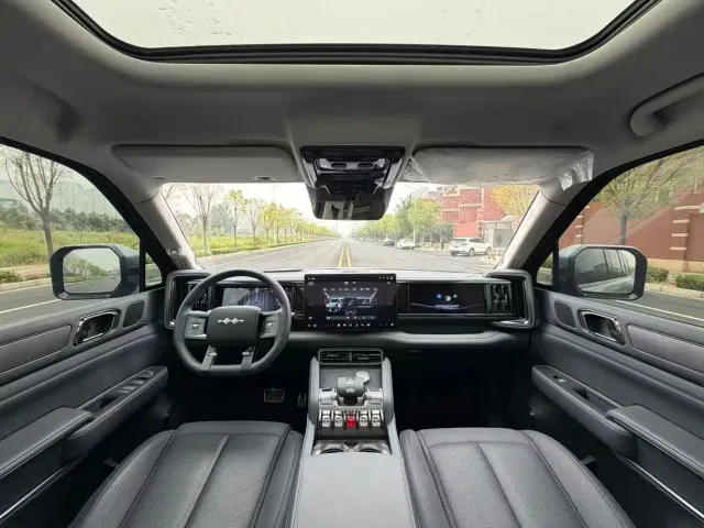 BYD FangChengBao Leopard 5 — Фото автомобиля 5