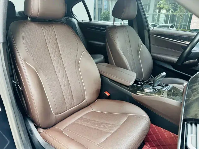 BMW 5 Series — Фото автомобиля 7