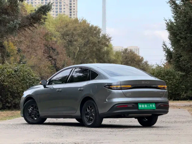 BYD Seal 05 DM-i — Фото автомобиля 6