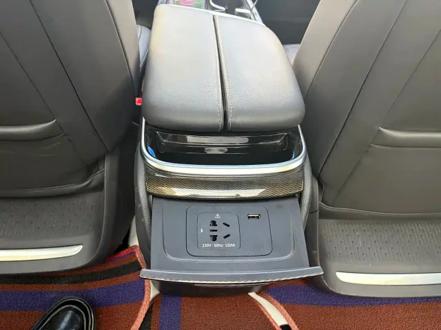 Maxus G90 — Фото автомобиля 10