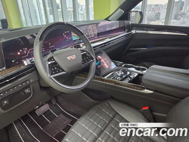 Cadillac Escalade 5th Gen — Фото автомобиля 11
