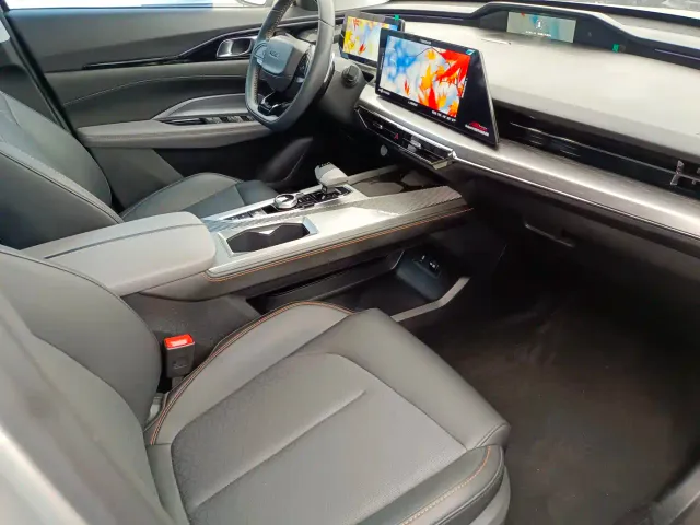 Changan Z6 — Фото автомобиля 10