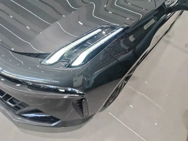 Lynk & Co 03 — Фото автомобиля 23