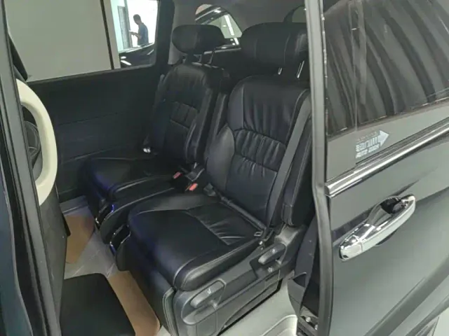 Honda Odyssey — Фото автомобиля 16