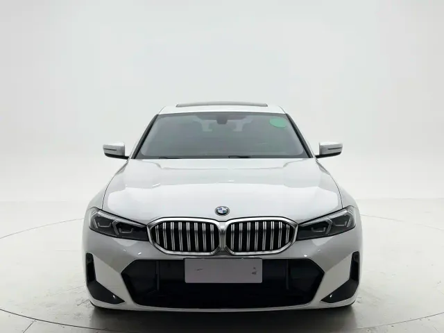 BMW 3 Series — Фото автомобиля 2