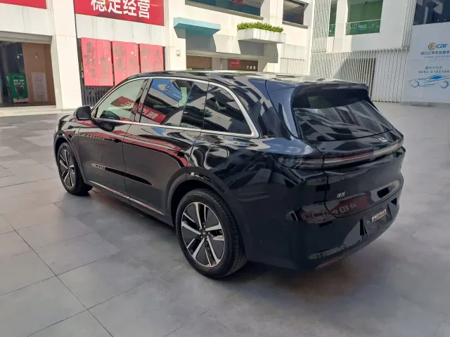 Li Auto L6 — Фото автомобиля 9