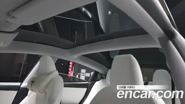 Tesla Model 3 — Фото автомобиля 16