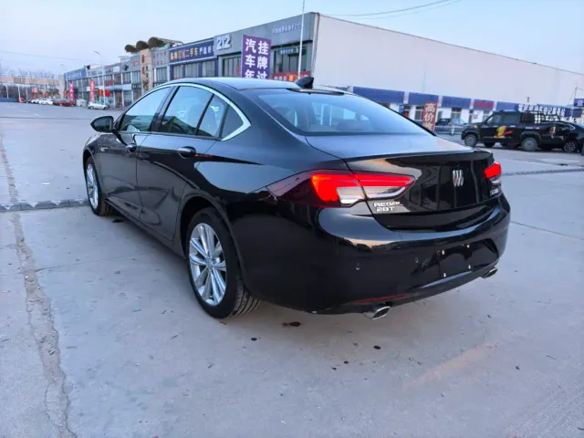 Buick Regal — Фото автомобиля 5
