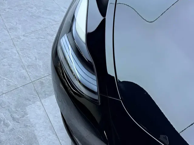 Tesla Model Y — Фото автомобиля 4