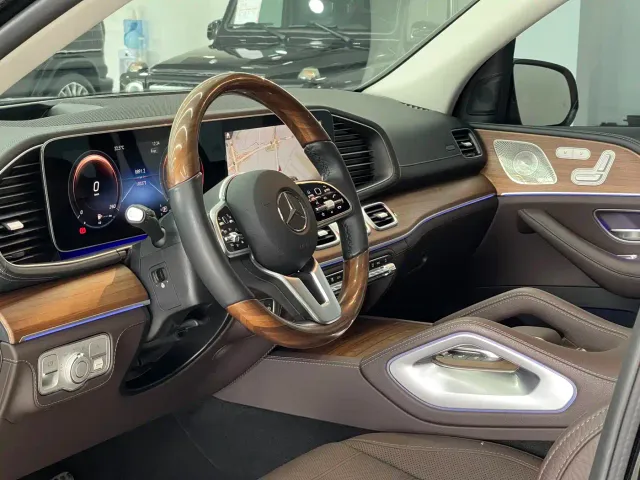 Mercedes-Benz GLS-Class — Фото автомобиля 9