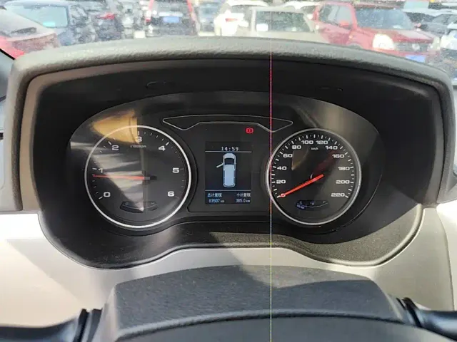 JAC Refine M4 — Фото автомобиля 11